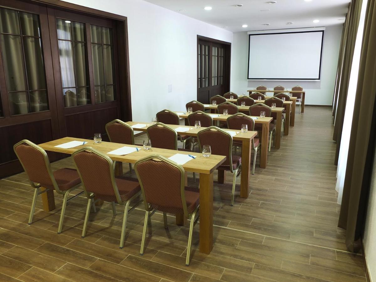 Masarykov Dvor Hotel Pstrusa