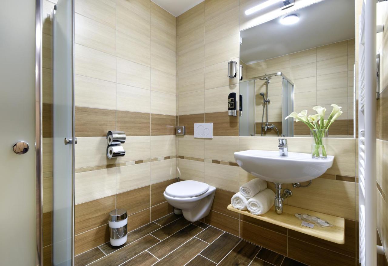 Masarykov Dvor 3*